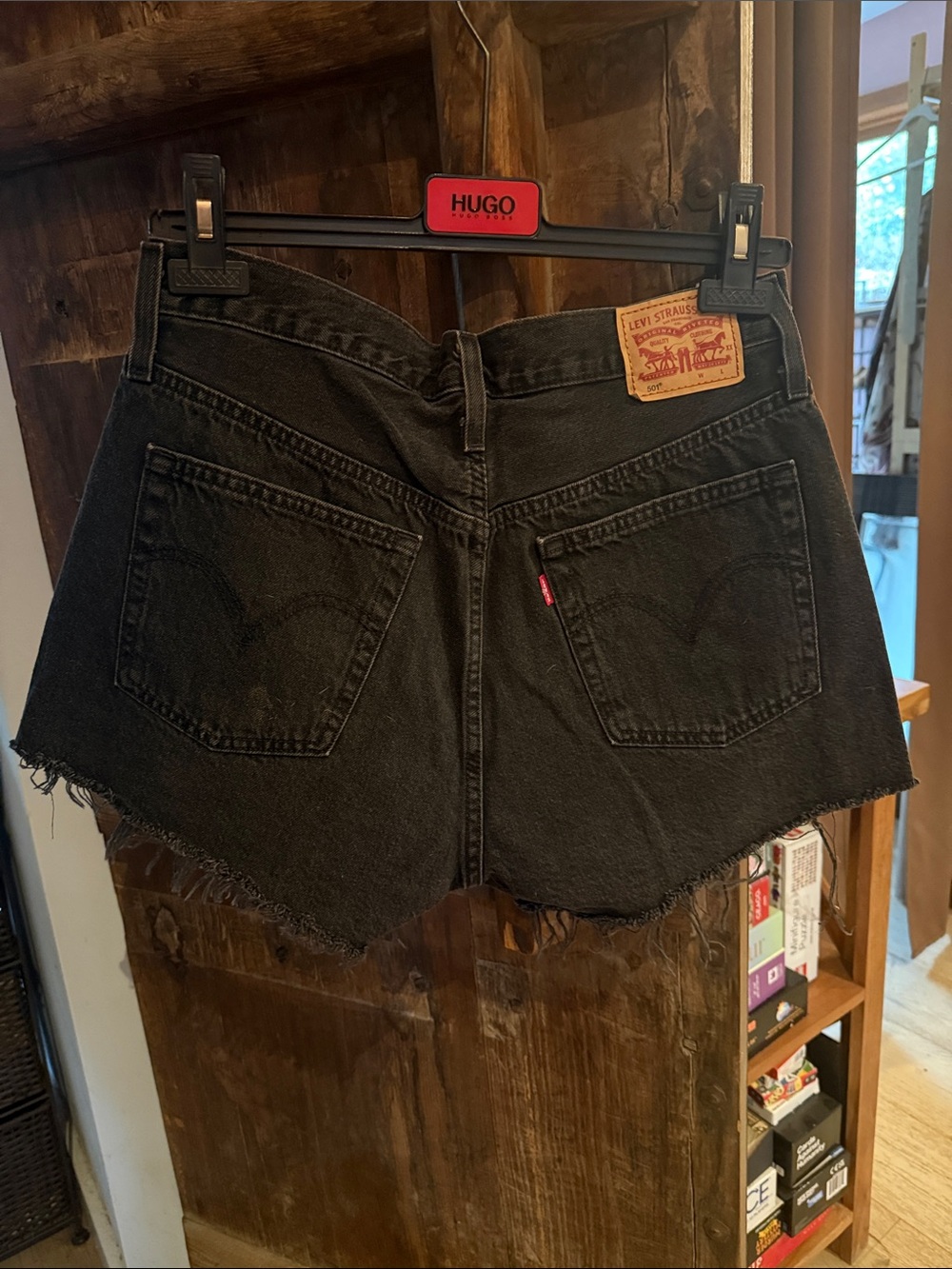 Levis Black Raw-Hem Denim Short Shorts - Picture 2 of 3